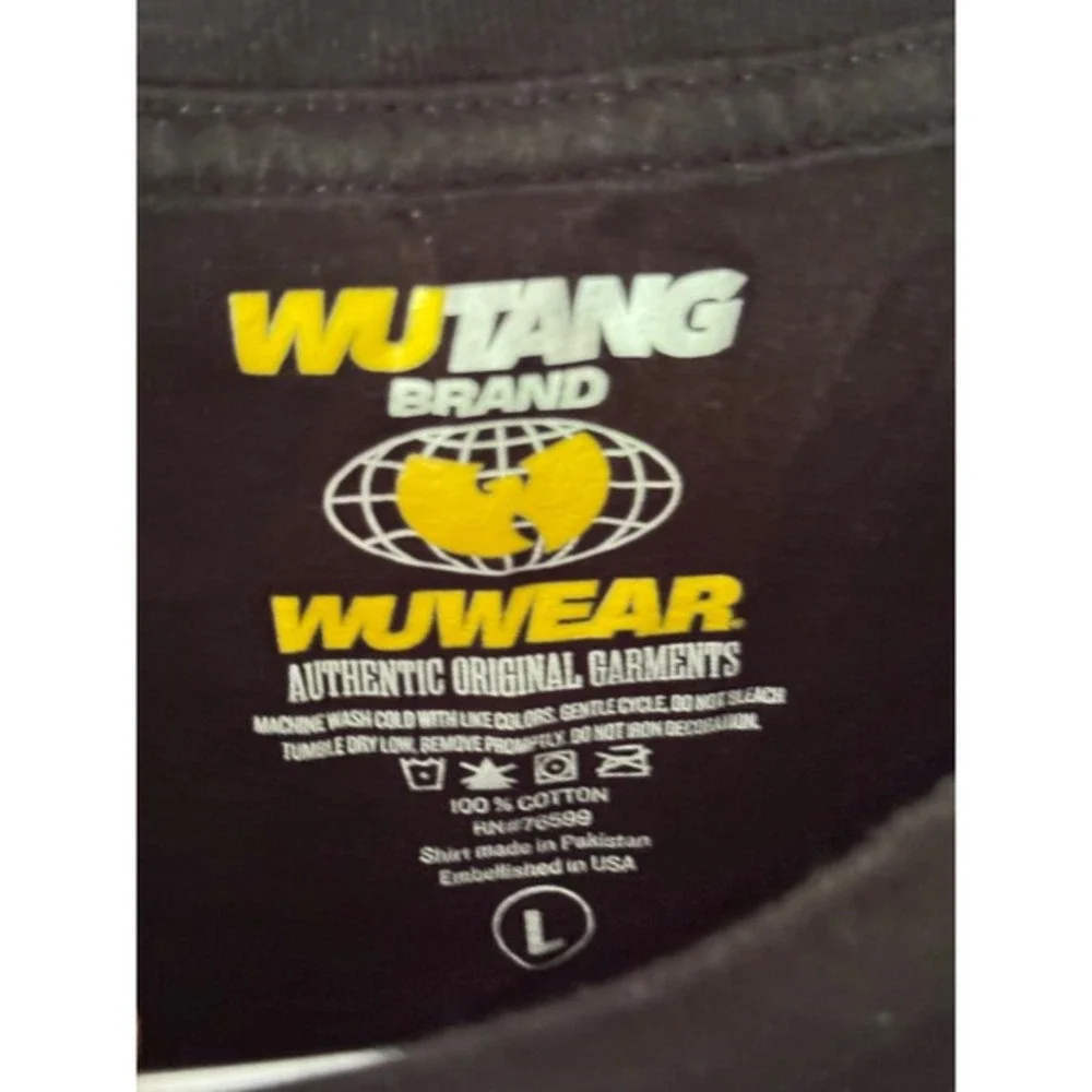 WuTang Clan Wuwear Mens Black Graphic Flag Logo Tshirt Large Short Sleeve Cotton